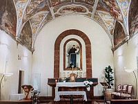 La cappella di Sant'Antonio da dove è stato rubato il crocifisso