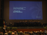 L'attesa di Sergio Mattarella al Teatro del Maggio Musicale Fiorentino