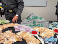 La Finanza ha rinvenuto anche denaro contante