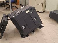 Devastazioni nella scuola occupata