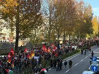 Il corteo a Firenze al suo passaggio in viale Redi