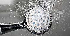 ​Cabina doccia multifunzione con idromassaggio: perché è la scelta top per il tuo bagno?