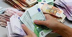 L'Ue fissa a 10.000 euro il tetto al contante