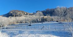 Spolverate di neve sulla Toscana, gelo in pianura