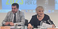 Il presidente del Cesvot Luigi Paccosi con l'attrice Daniela Morozzi, direttrice artistica della rassegna