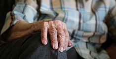 Alzheimer, 80mila toscani nel cono d'ombra