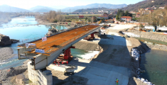 Nuovo ponte di Albiano, varata la campata centrale
