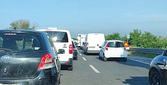 FiPiLi, incidente tra 7 auto e traffico nel caos