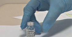 Pfizer chiede l'ok per il vaccino aggiornato su Omicron
