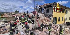 Esplosione in Lucchesia, un morto e 6 feriti