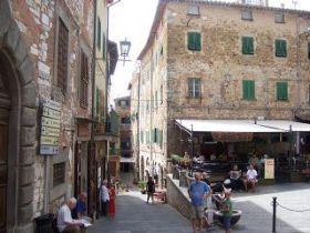 Sguardi, le opere di Dall'Osso nel centro storico