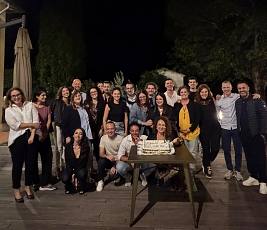 Si ritrovano dopo 40 anni dalle scuole medie 