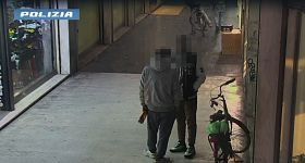 Il maxi blitz antidroga al centro di elogi e polemiche