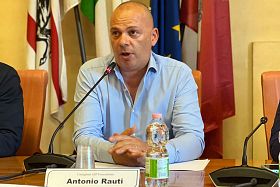 ​Alzheimer: ampliare i posti nelle RSA