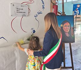 Svelata la targa per la professoressa Stefania