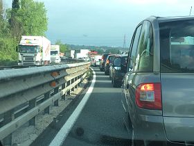 Incidente tra sei auto, ancora caos in Fipili