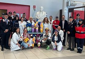 L'Anc dona Uova di Pasqua ai bimbi del Lotti