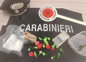 Trovato con 200 grammi di hashish e cocaina