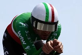 Filippo Ganna vince la crono Viareggio-Massa