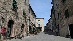 Produttori al centro con Sapori tra le mura