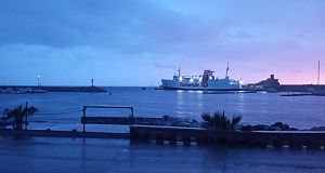 Giornata di allerta meteo su costa e isole ed i collegamenti marittimi fra Elba e Piombino sono già in difficoltà 