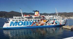 Oltre al caos sul porto di Portoferraio, diversi passeggeri segnalano una serie di ritardi in particolare per i traghetti di Blu Navy e Moby 