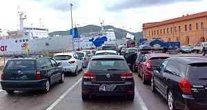Previste corse straordinarie per il controesodo e modifiche alla viabilità di Portoferraio. Chiuso il parcheggio ex residence