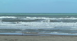 Domenica di bel tempo ma la Protezione civile ha diramato un codice giallo per la giornata di domani