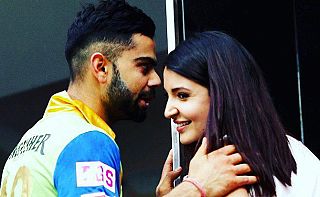 Il capitano della nazionale di cricket Virat Kohli e la star di Bollywood Anushka Sharma (foto da Instagram)