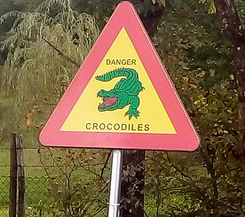 Il cartello col coccodrillo 