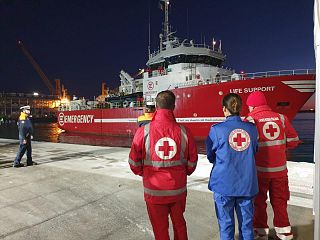 La nave Life Support di Emergency nel porto di Marina di Carrara