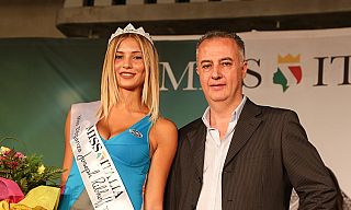 Anna Spina, Miss eleganza Toscana 2017, col sindaco Ferrini
