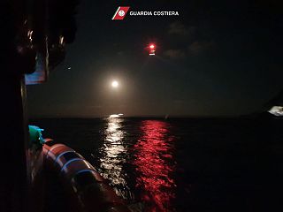 guardia costiera notte
