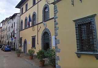 Il municipio di Borgo a Mozzano