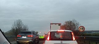 I veicoli in coda sulla Fipili