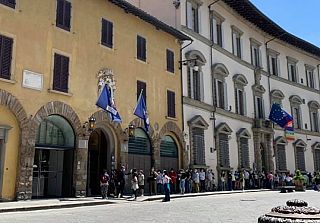 In foto la coda per accedere al Museo del Duomo