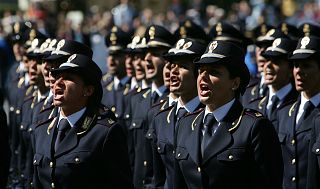 donne poliziotto
