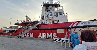 La nave Open Arms al porto di Livorno