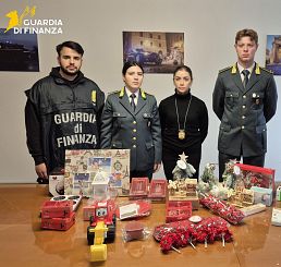 L'operazione della guardia di finanza a Sesto Fiorentino