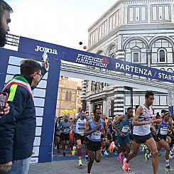 La partenza della Firenze Marathon