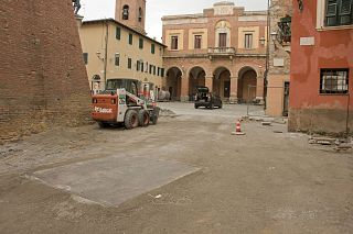 Uno scorcio del centro storico di Lari (foto di Marcella Bitozzi)