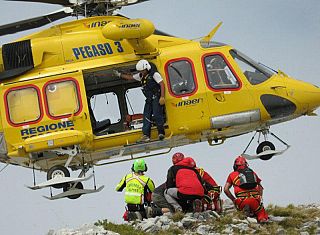 soccorso alpino e elicottero pegaso