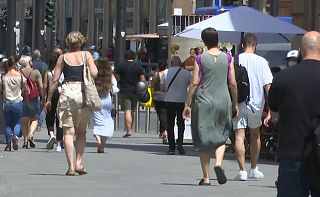 Gente che cammina in centro a Firenze