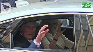 Re Carlo con la Regina consorte Camilla