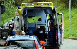 Un'ambulanza nel luogo di un incidente