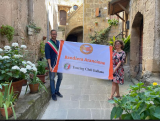 La bandiera arancione a Pitigliano