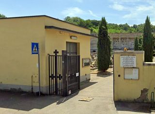 L'ingresso del cimitero di Montevarchi