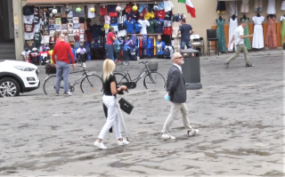 Gente in centro a Firenze