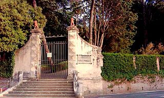 L'ingresso di villa Baciocchi a Capannoli