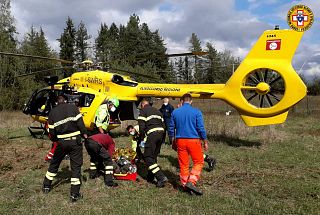 L'infortunato è stato portato in ospedale con l'elicottero Pegaso
